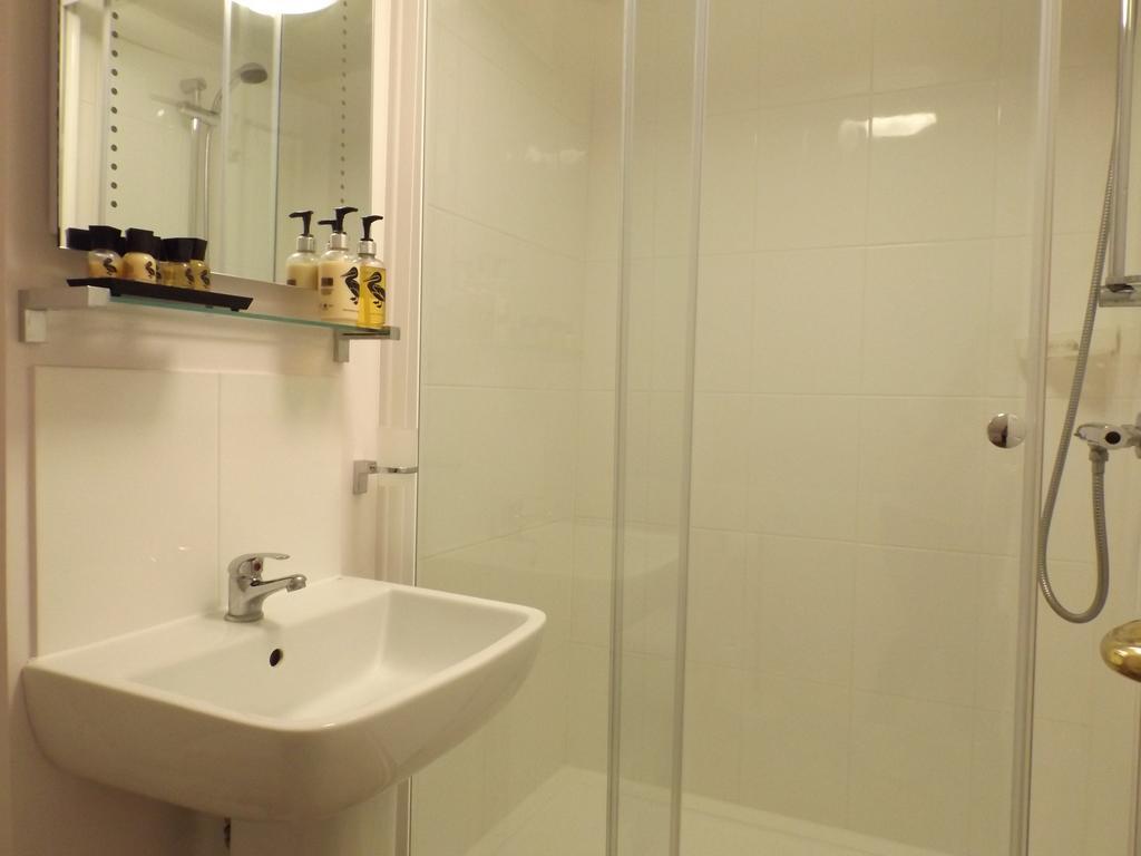 Old Riverview Guest House Earith Phòng bức ảnh